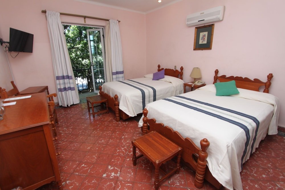 Фото Hotel Marques del Valle