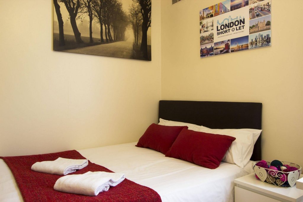 Фото Melrose Aparthotel