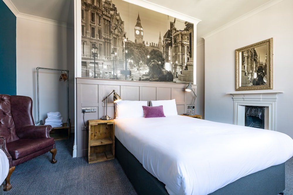 Фото The Station Hotel