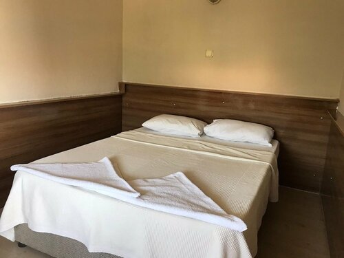 Гостиница Dolphin Yunus Hotel в Меркезэфенди