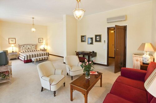 Внешний вид отеля Tivoli Sintra в Синтре (Санта-Марии и Сан-Мигел, Сан-Мартинью и Сан-Педру де Пенаферрим), фото 5