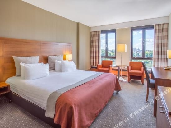 Фото Crowne Plaza Maastricht, an Ihg Hotel