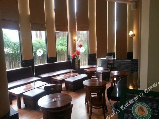 Hotel Sans Hotel Fiducia Pondok Gede, Jakarta, photo