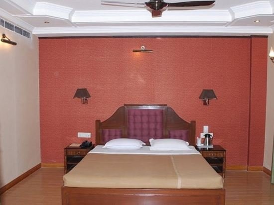 Фото Hotel Diplomat Residency