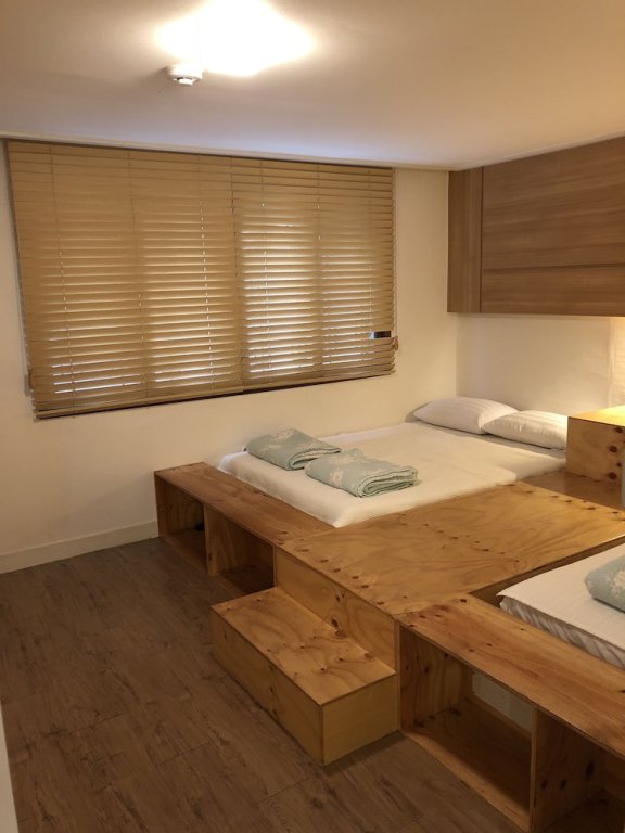 Фото High Street Guest House Hongdae