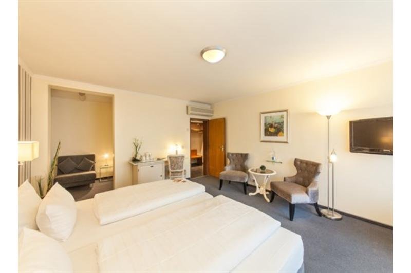 Фото Hotel Flora Düsseldorf