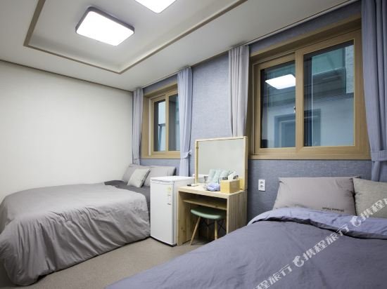 Фото 24guesthouse Sinchon