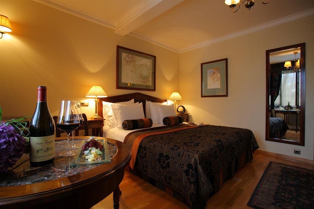 Фото Golden Well Hotel