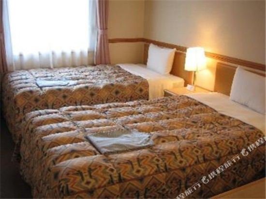 Фото Toyoko Inn Kobe Sannomiya No. 2