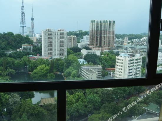 Фото Yuexiu Hotel Guangzhou, Curio Collection by Hilton