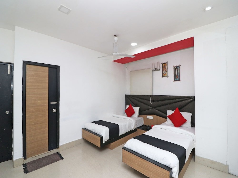 Фото Capital O 1481 Hotel Heritage