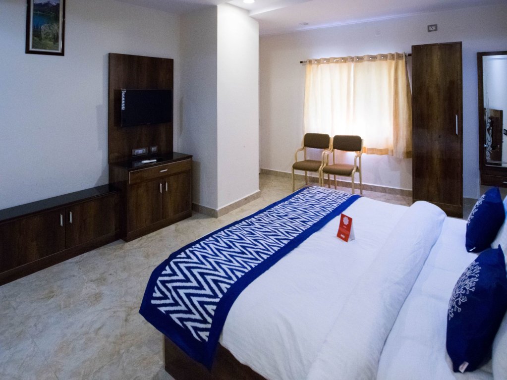 Фото Oyo 5302 Bhadra Grand