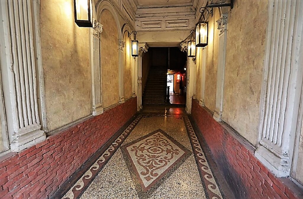 Hotel Rustaveli, Tbilisi, photo