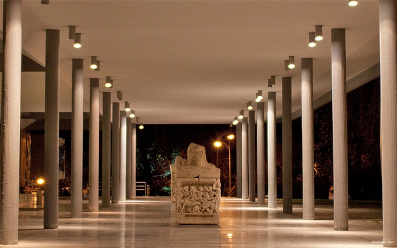 Фото Metropolitan Hotel