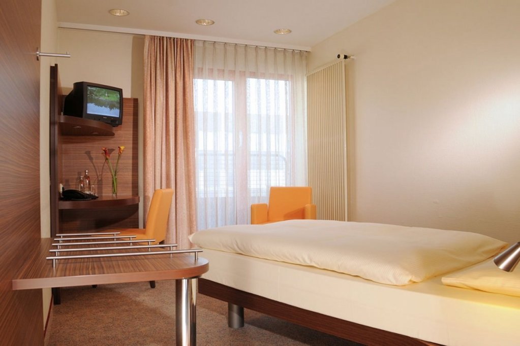 Фото Kommerzhotel Köln