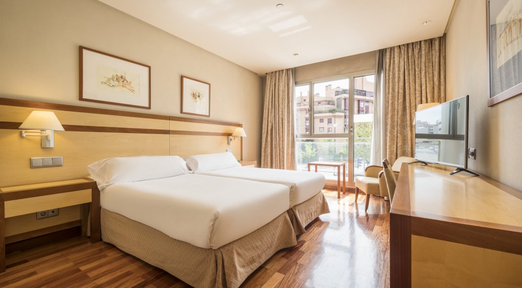 Фото Hotel Ilunion Alcalá Norte