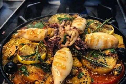 Фото Korpa Deli Rooms