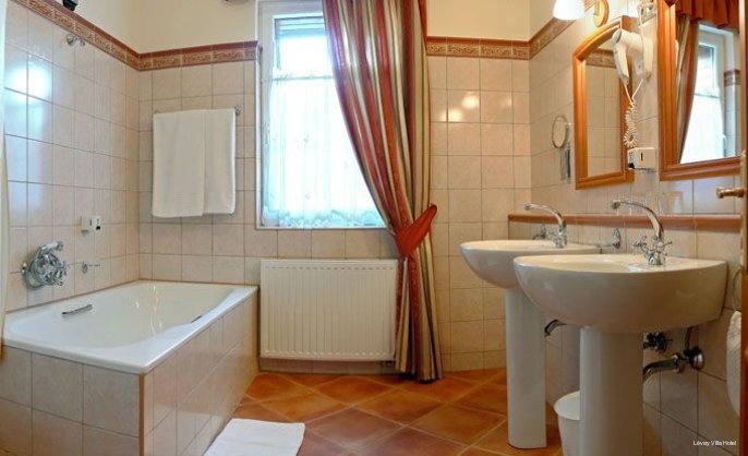 Фото Levay Villa Hotel