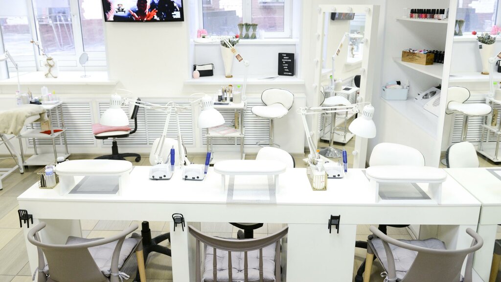 AILA Lash & Nail Studio interior