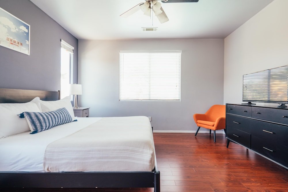 Фото Swaying Leaf by AvantStay Coachella Villa w Volleyball Court