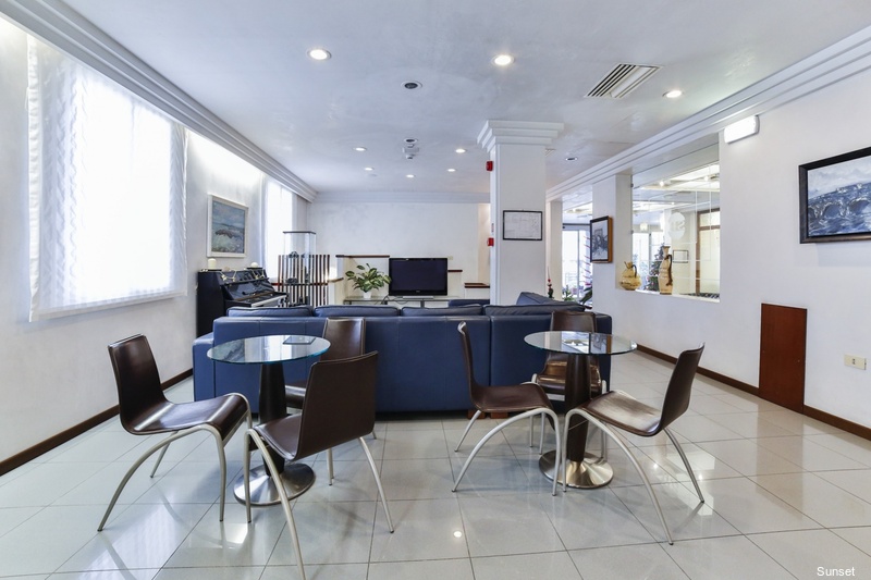 Фото Hotel Sunset