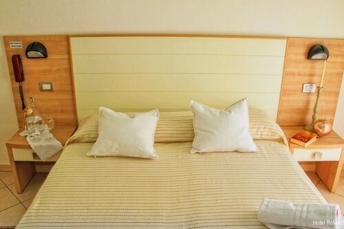 Внешний вид отеля Roland в Риччоне, фото 5