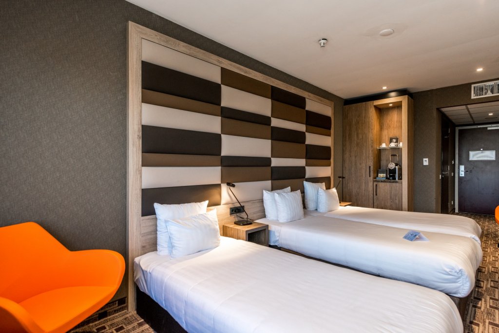 Фото Xo Hotels Blue Tower