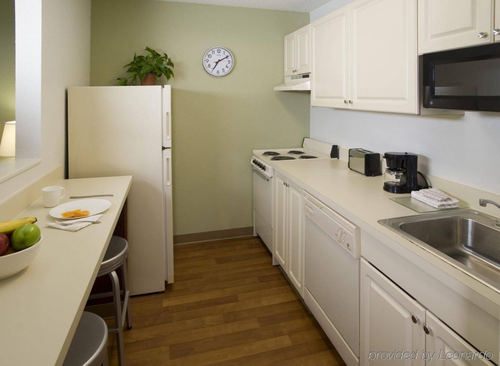 Фото Extended Stay America Suites Cleveland - Middleburg Heights