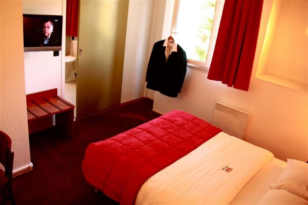 Фото Brit Hotel Bordeaux Aéroport - Le Soretel