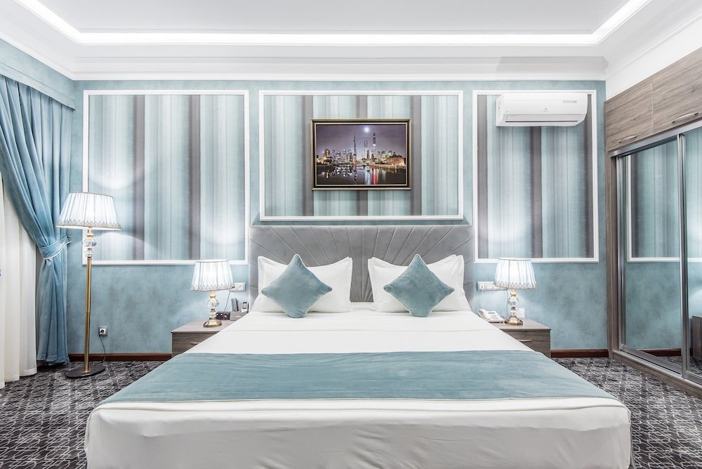 Фото Huayue Mansion Hotel