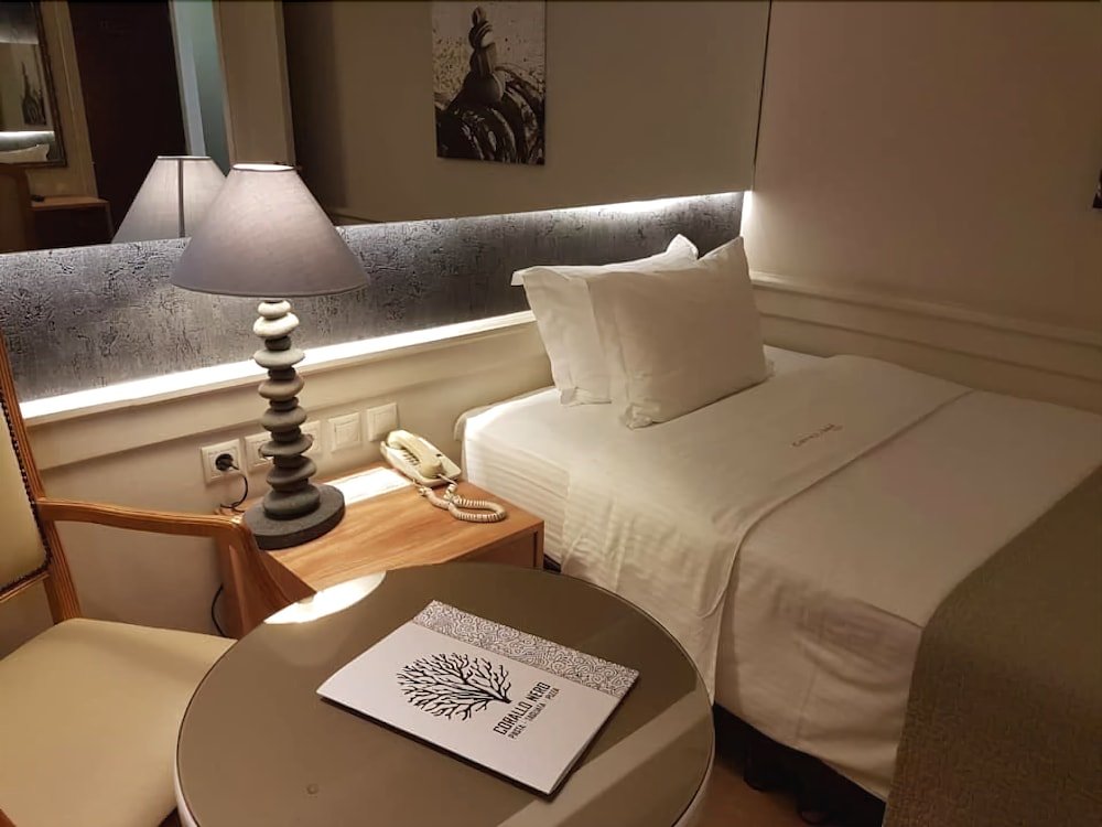 Фото Coral Hotel Athens