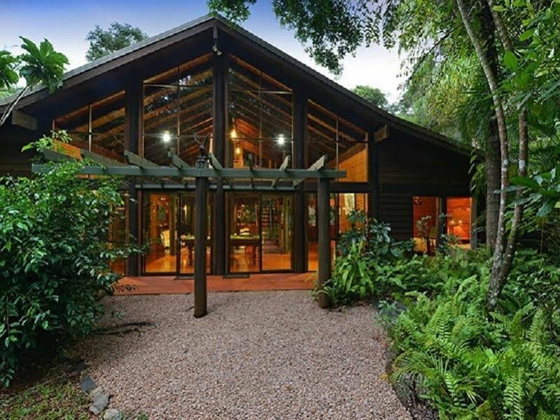Hotel Wait-a-While Eco Retreat, Queensland, photo