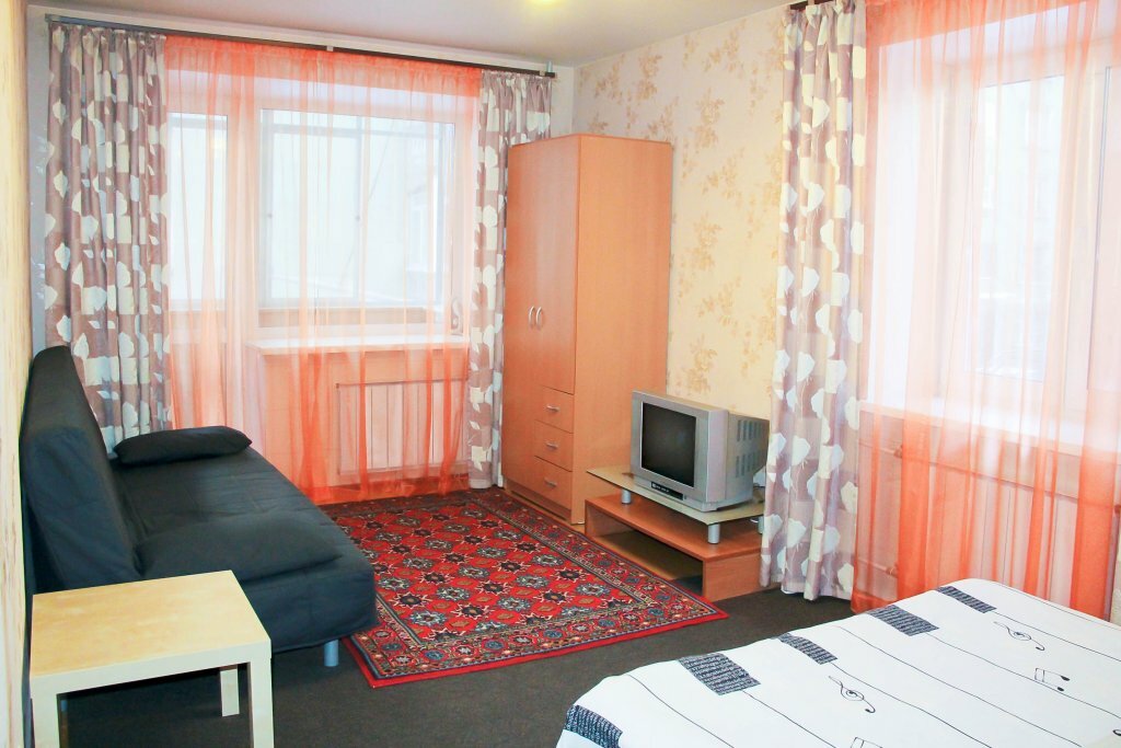 Short-term housing rental Apartment ALLiS-HALL on Sakko i Vanchetti 60, Yekaterinburg, photo
