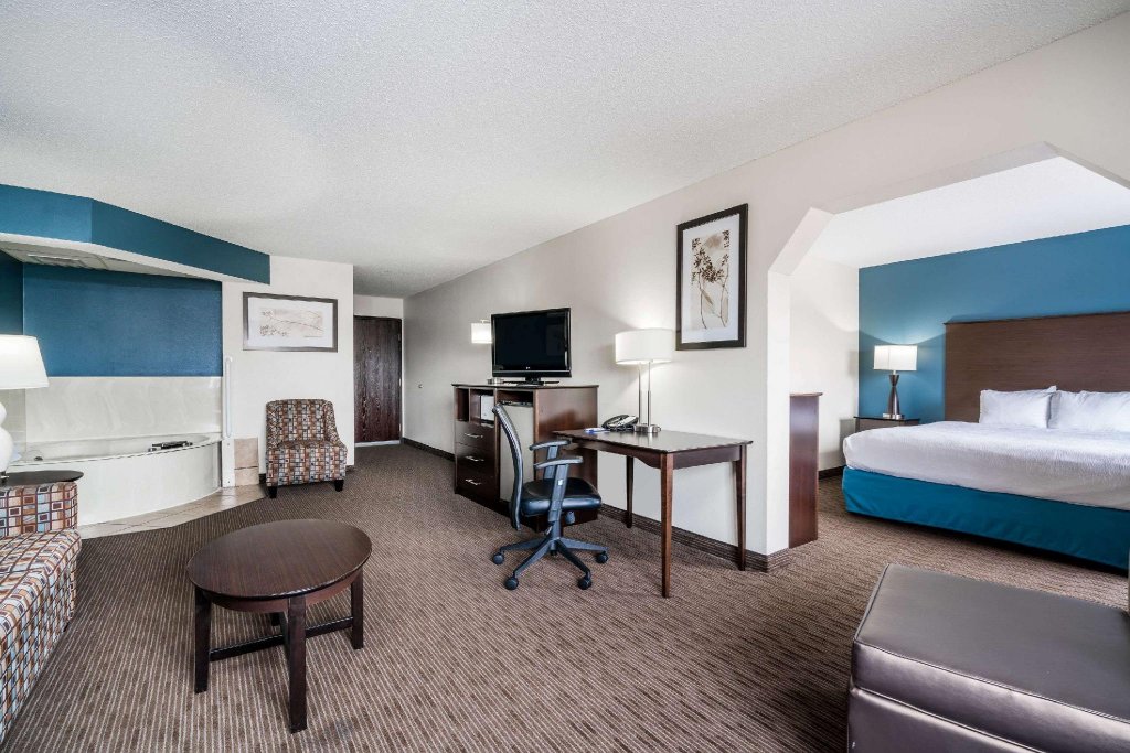 Фото Baymont by Wyndham Bloomington Msp Airport