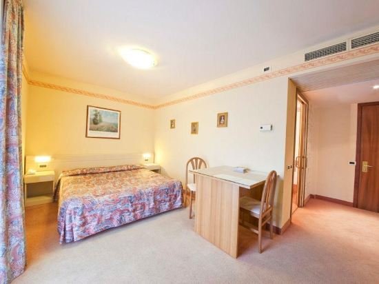 Фото Hotel Excelsior