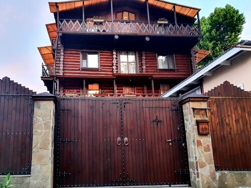 Внешний вид отеля ШарЛООтка в Сочах, фото 3