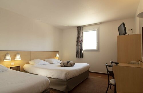 Гостиница Ace Hôtel Issoire в Иссуаре