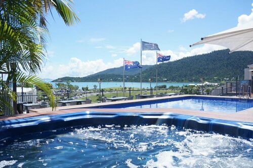 Гостиница Whitsunday Terraces Hotel Airlie Beach