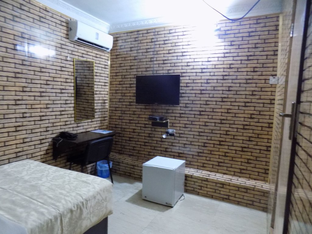 Фото Posh Apartments Bussiness Hotel