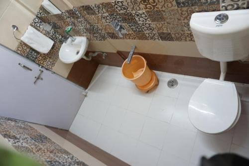 Фото Hotel J P International