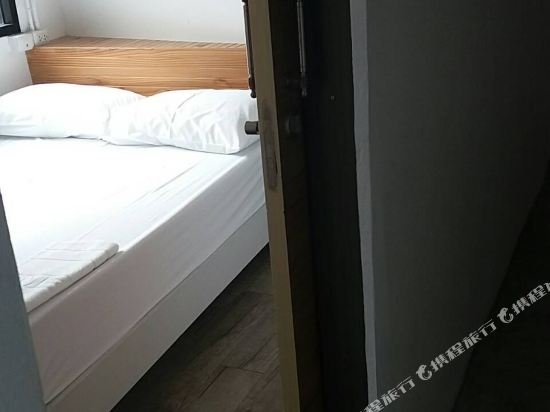 Фото The Port Hostel by Suwatchai