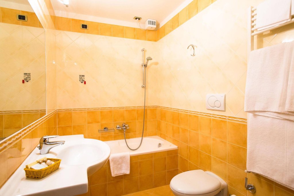 Фото Hotel Capri