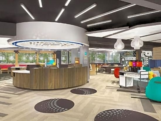 Фото Tru by Hilton Edinburg