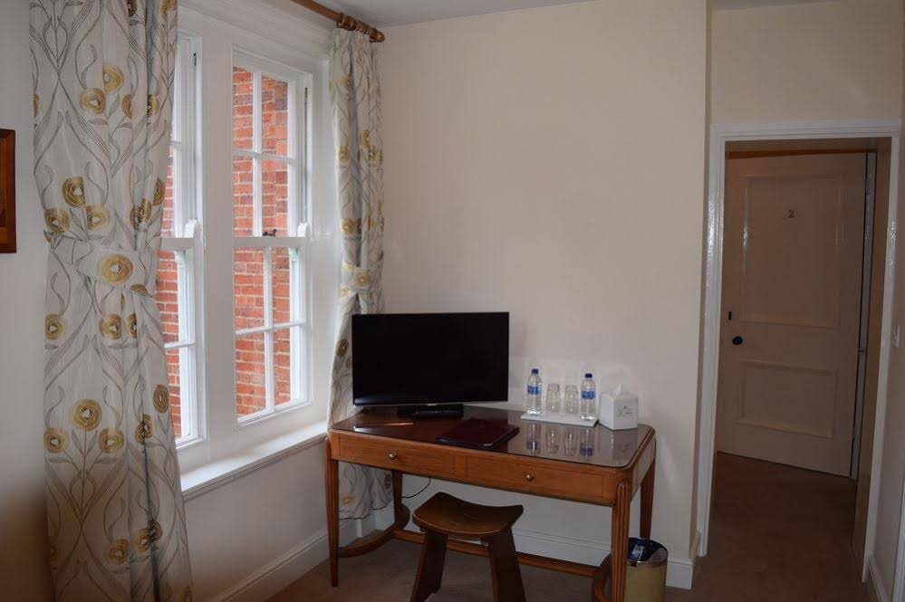 Фото The Dower House Hotel