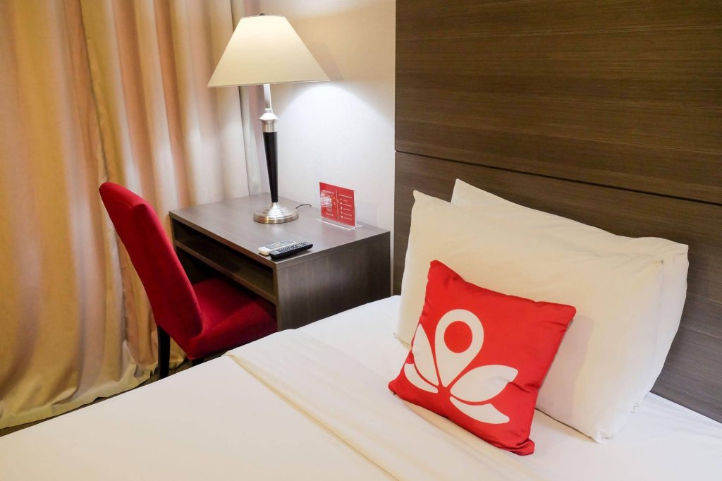 Фото Zen Rooms Zobel Roxas Street Makati