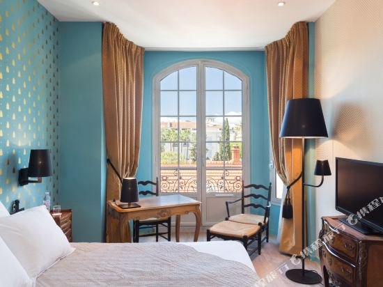 Фото Hôtel Le Grimaldi