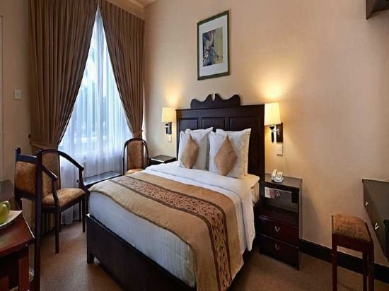 Фото Berjaya Hotel Colombo