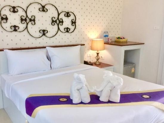 Фото Ploy's Pearl Hotel