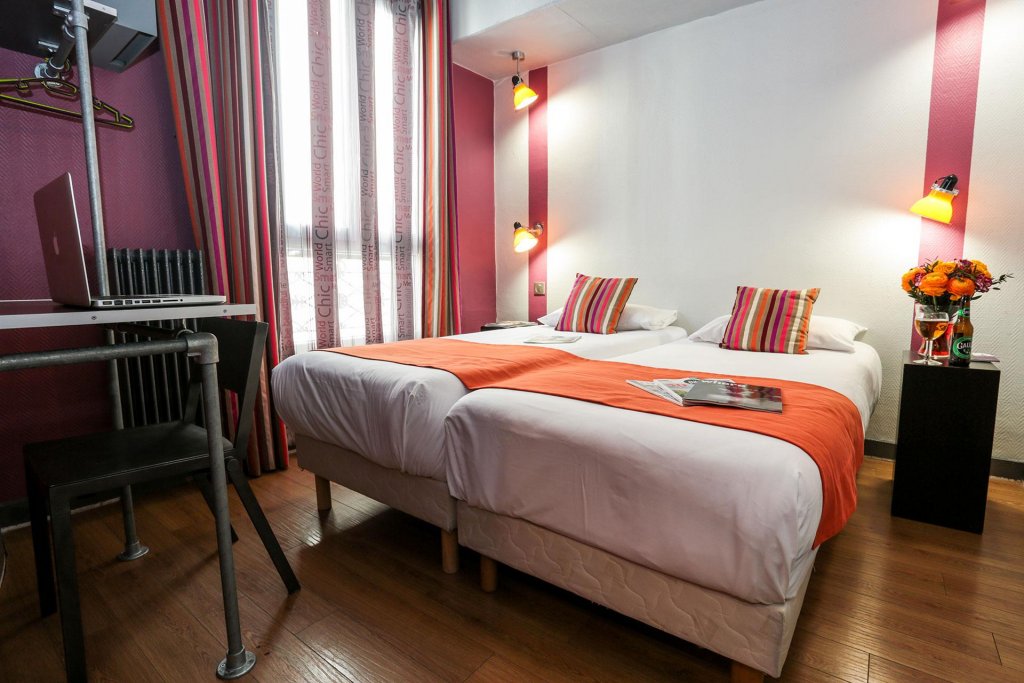 Фото отеля 1