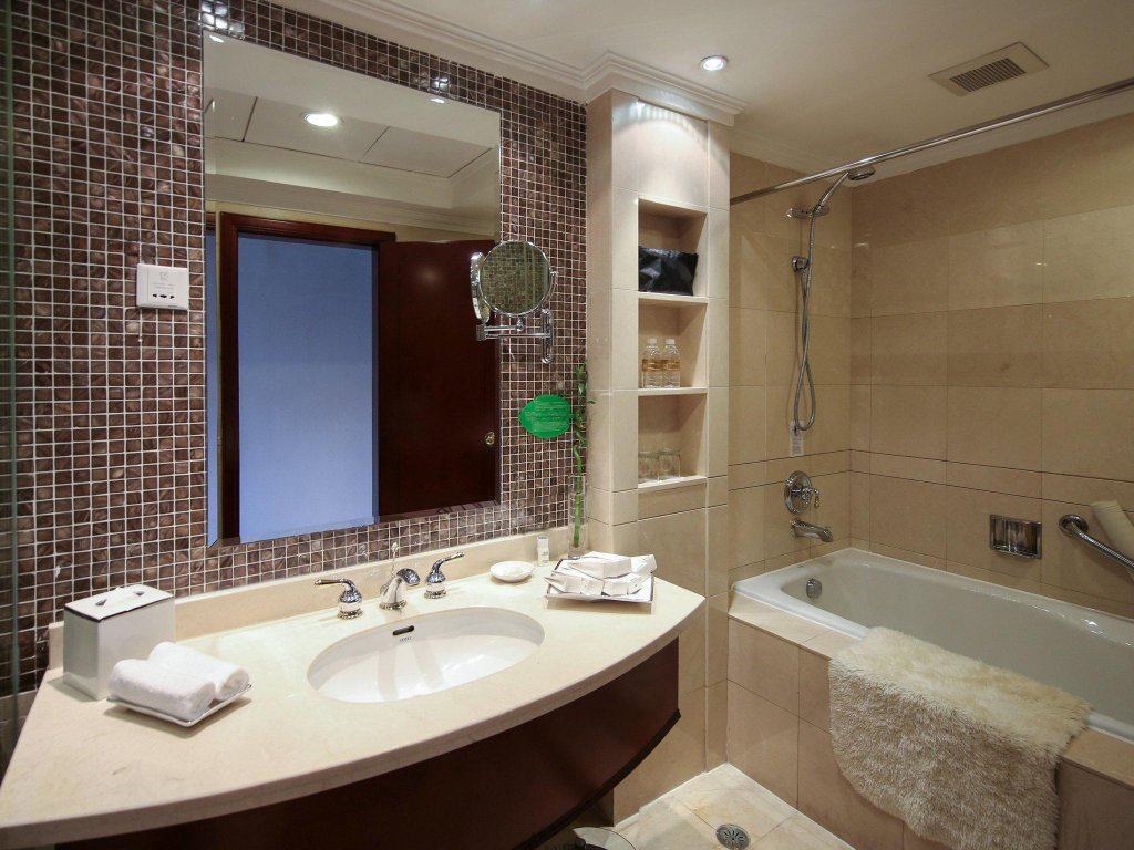 Фото Oriental Riverside Bund View Hotel